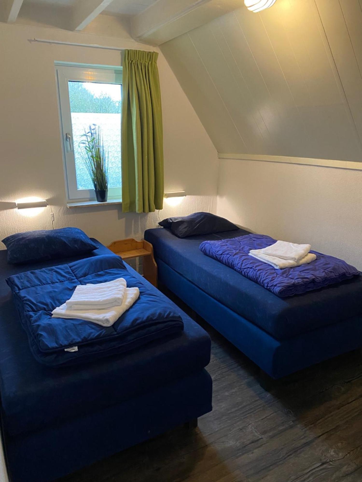 Bungalows In Het Holt Gramsbergen Room photo